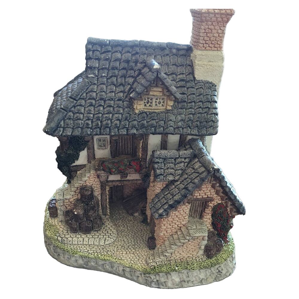 David Winter Cooper’s Cottage Retired Hand-Painted 1985